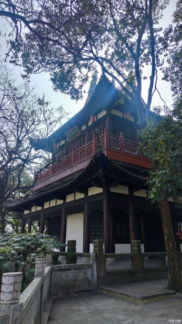 神圣的石像